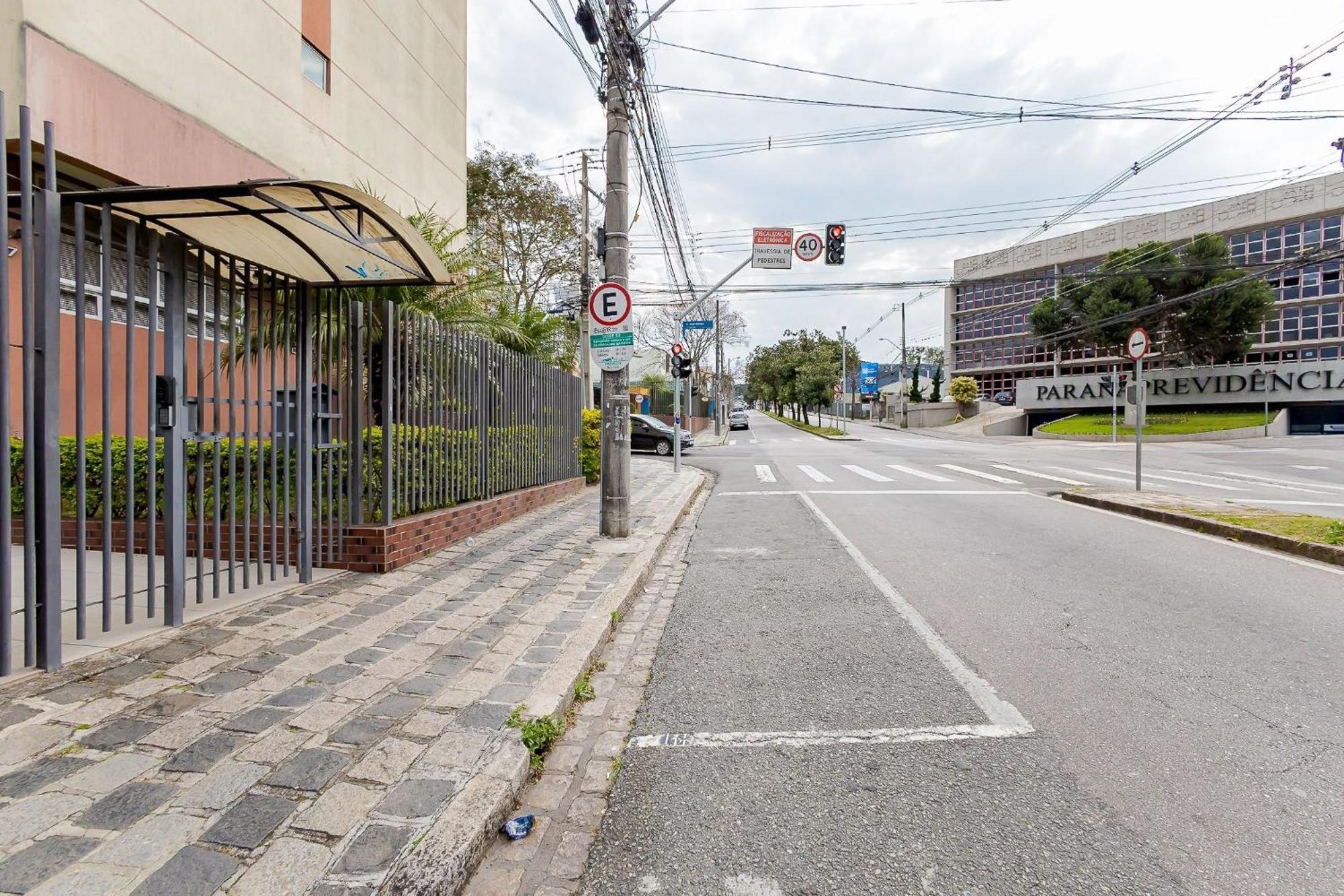 Melhor Localizacao | Largo Da Ordem E Shopping Mueller Куритиба Экстерьер фото